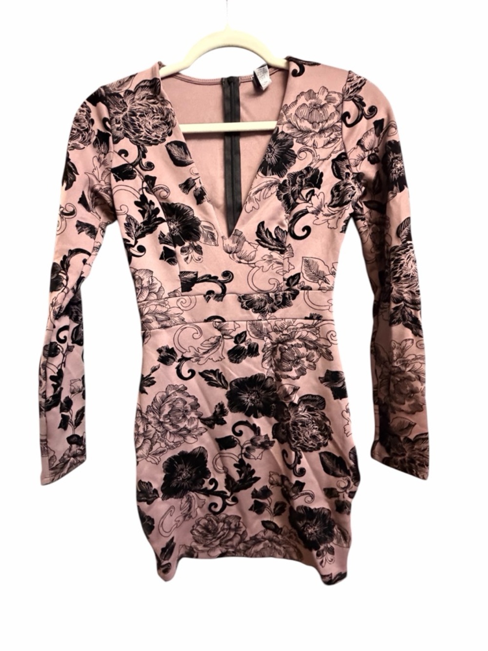 Blush Pink Floral V-Neck Long Sleeve Dress - size S
